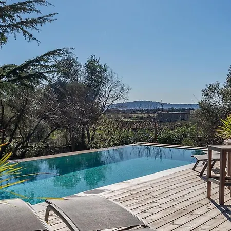 - Mas Saint Pierre Kır Evi