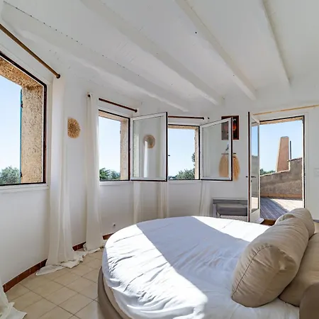 - Mas Saint Pierre Kır Evi *