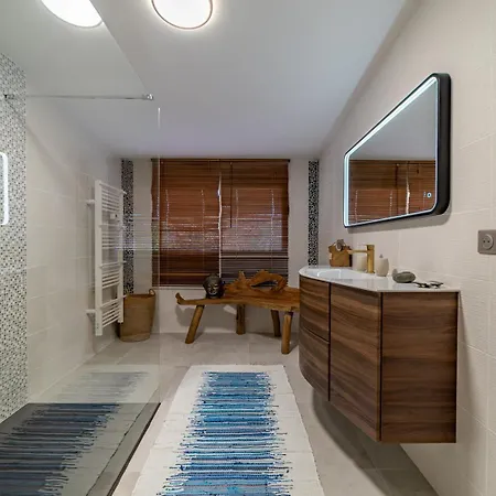 - Mas Saint Pierre Kır Evi Frontignan