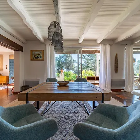 - Mas Saint Pierre Frontignan