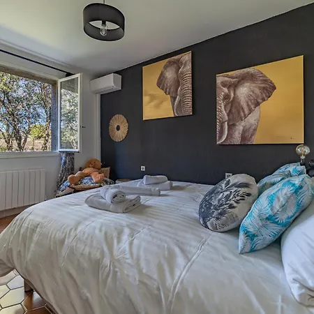 - Mas Saint Pierre Frontignan